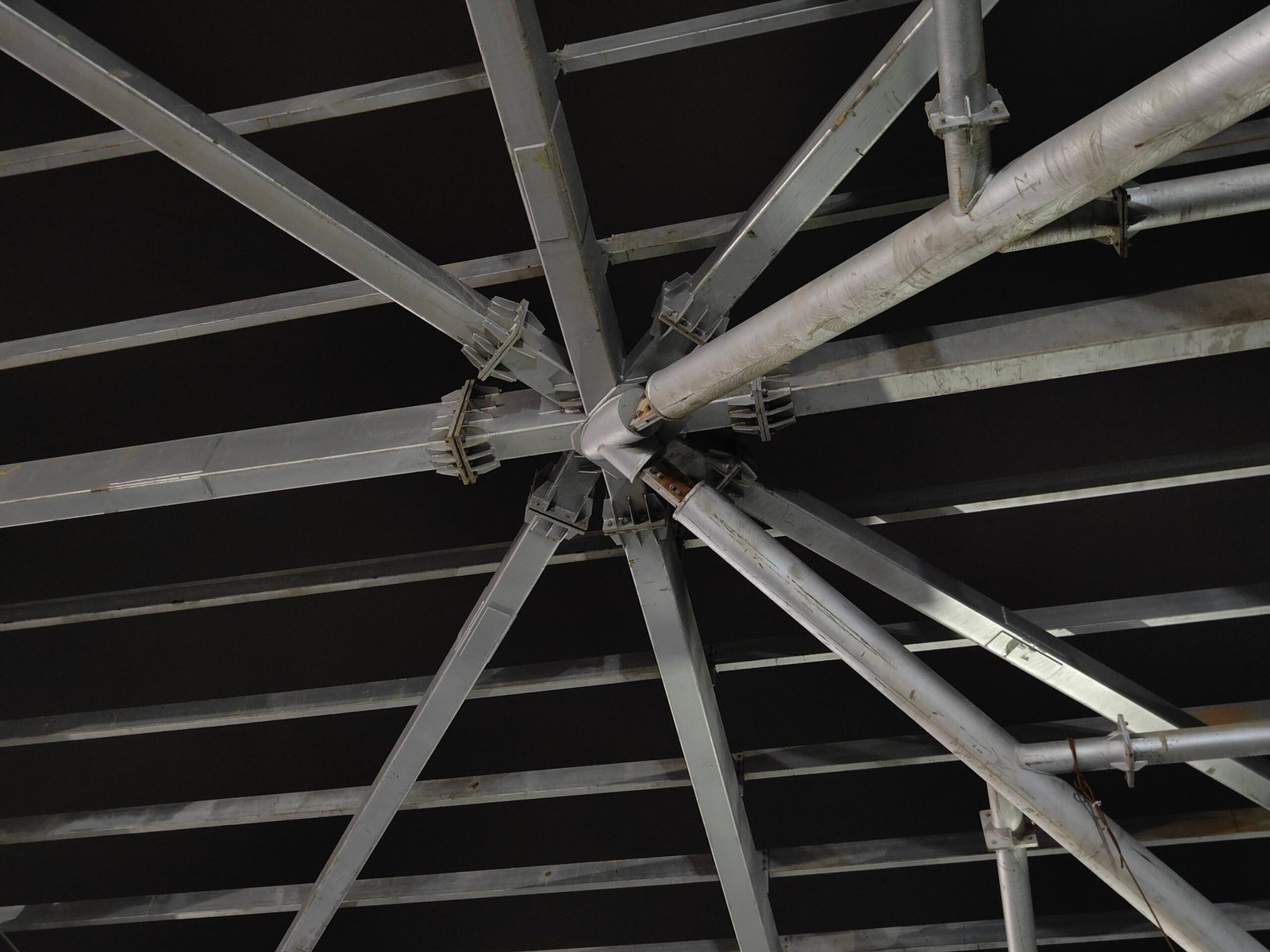 Steel Roof Bracing at Surat Railway Station